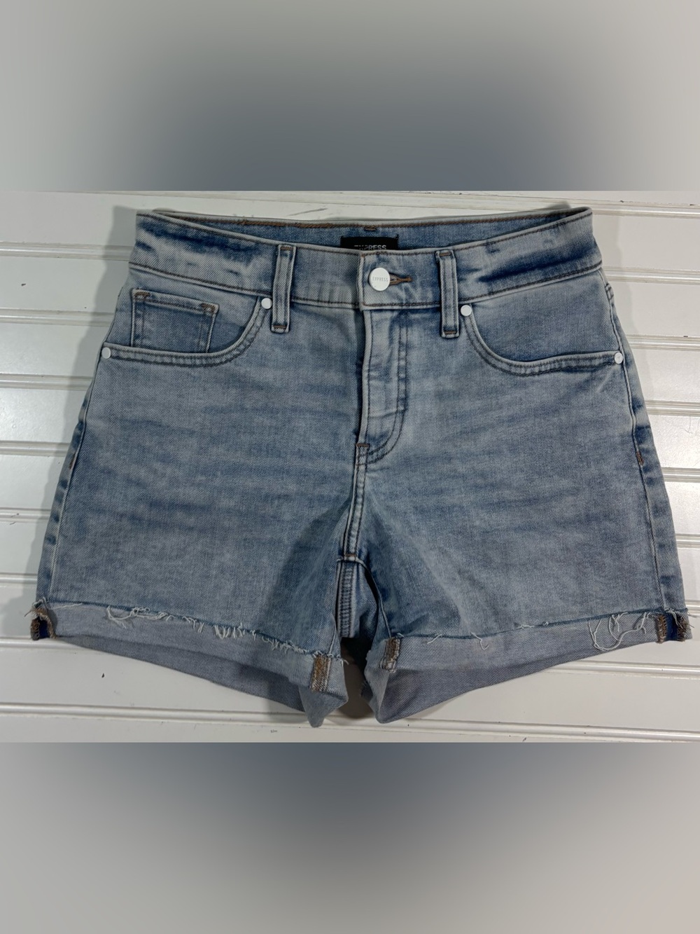 Express Shortie Mid Rise Denim Shorts Womens Size 0 Classic Minimalist Country